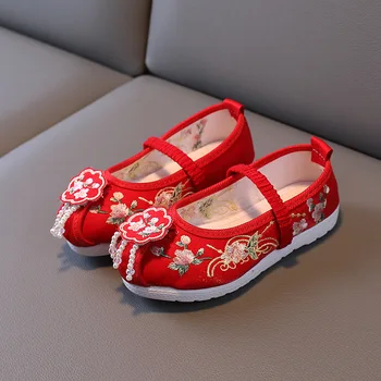 Chinês Vintage Pano De Sapatos De Bebê Meninas Crianças Sapatos Flats Flores Bordado A Dança Beading Borla Princesa Velha Pequim Crianças